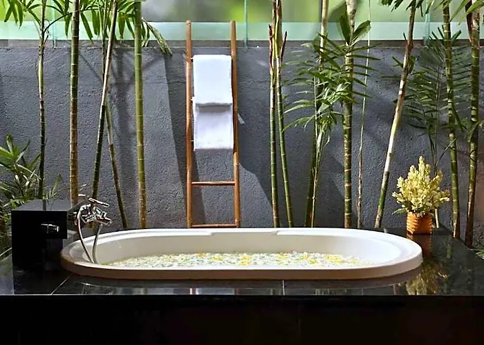 别墅 Karishma 3 Bedroom Private Pool Zn34 *